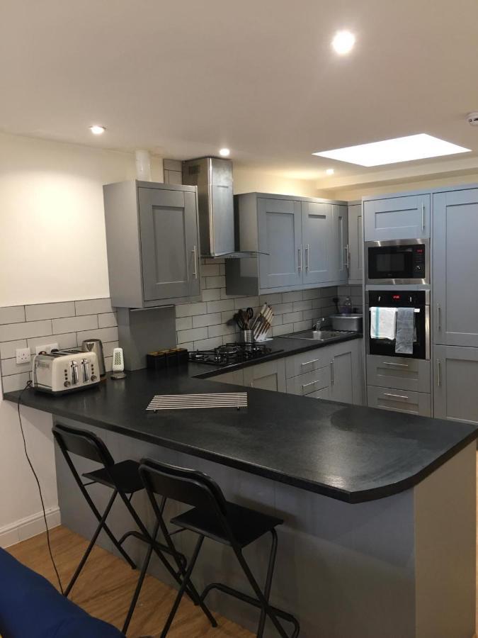 Short Term Lets From £15 Per Person Per Night Apartment Bristol Bagian luar foto