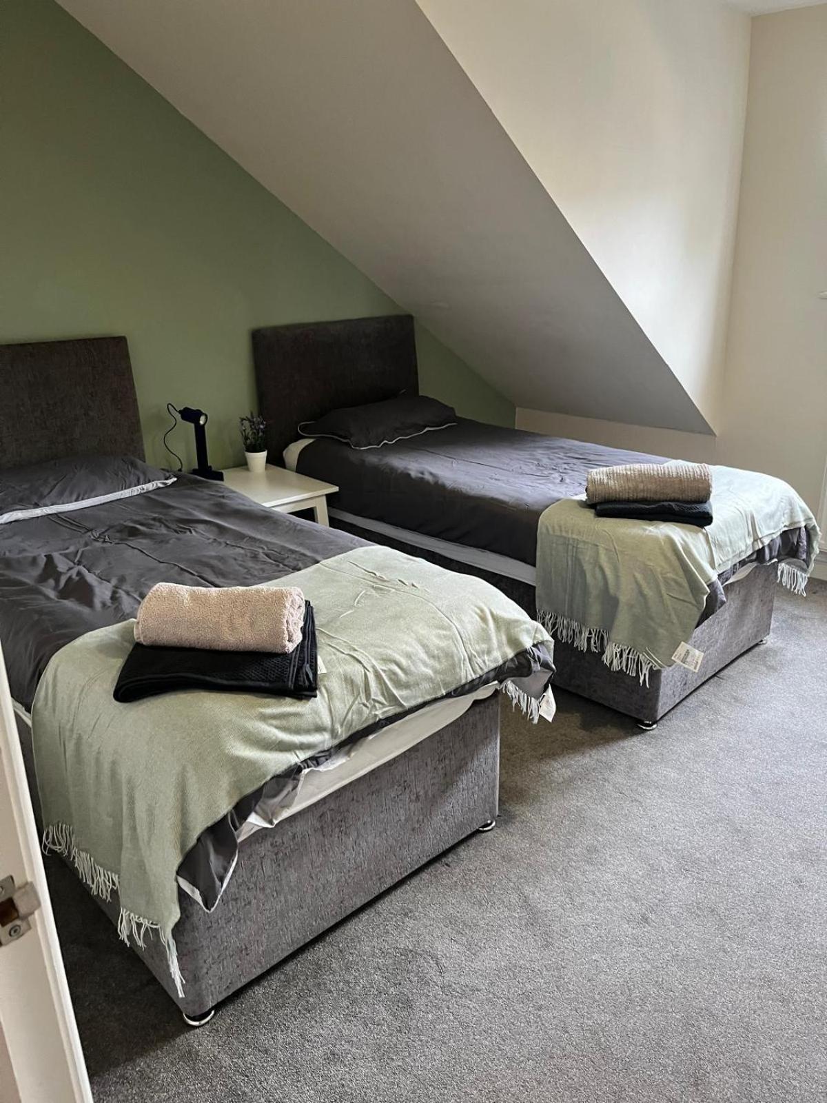 Short Term Lets From £15 Per Person Per Night Apartment Bristol Bagian luar foto